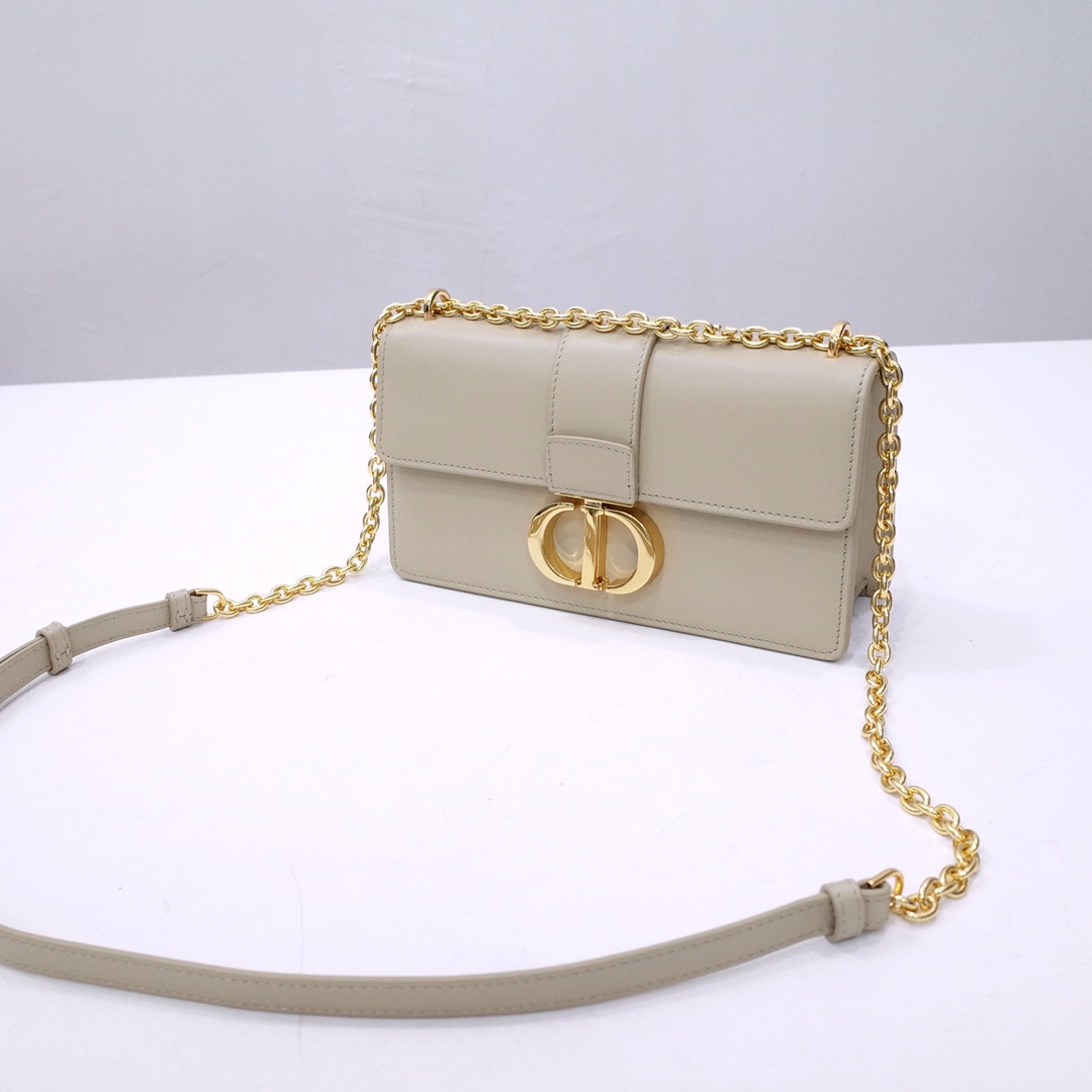 30 Montaigne East-West Bag with Chain Beige Supple Calfskin